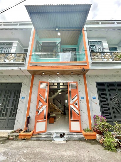 NHÀ ĐẸP THỊ TRẤN CẦN GIUỘC GIÁ CỰC RẺ