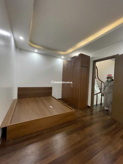 SIÊU PHẨM  LÔ GÓC DI TRẠCH, 5 TẦNG, 40m2 NGÕ THÔNG, NGAY Ô TÔ TRÁNH  6.3 TỶ
