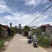 Cần bán lô đẹp Diên Sơn, cách đường chính 20m Nhà Vuông Vắn 222m2, cạnh uỷ ban, trạm y tế, trường học
-Diện tích: 222m2 ngang 10m full thổ cư - 
Lh