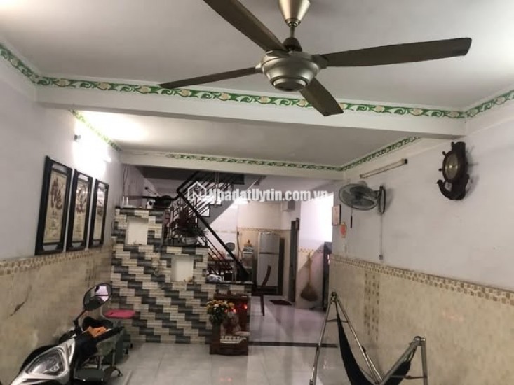 Quận 8 - Bán gấp nhà mặt phố Đông Hồ 74m2 giá nhỉnh 6tỷ