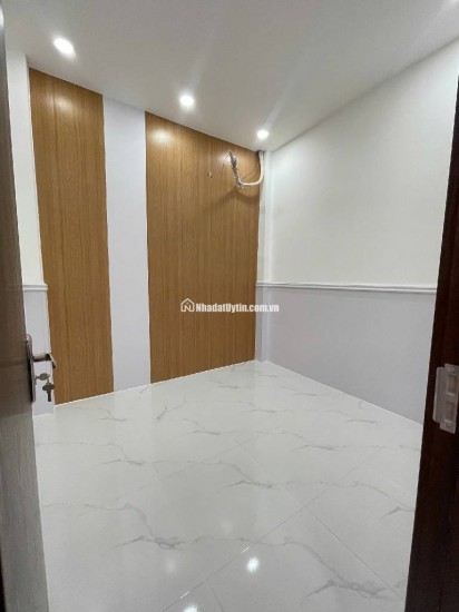 NHÀ Ở NGAY - SẴN NỘI THẤT CƠ BẢN, NGAY LÊ VĂN QUỚI - GIÁP NGÃ TƯ BỐN XÃ,  56M2/4.X TỶ