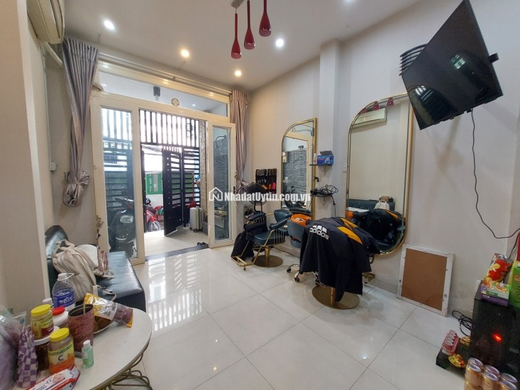 Nhà đẹp đường Phạm Ngũ Lão 5 tầng, 5 phòng ngủ, 54 m2 giá chỉ 13,5 tỷ