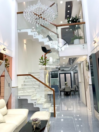 SIÊU PHẨM MỚI XÂY GẦN CÔNG VIÊN LÀNG HOA - XE HƠI ĐỖ CỬA FULL NỘI THẤT SỊN SÒ - 7.6 TỎI