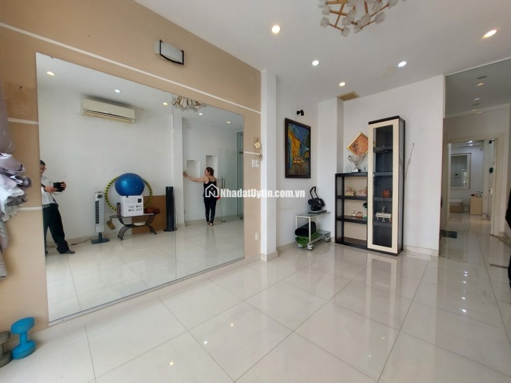Nhà đẹp đường Phạm Ngũ Lão 5 tầng, 5 phòng ngủ, 54 m2 giá chỉ 13,5 tỷ
