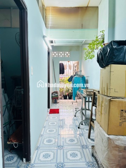  NHÀ ĐẸP LẠC LONG QUÂN – 3 TẦNG – CHÍNH CHỦ BÁN GẤP! 