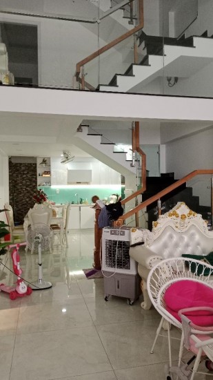 Nhà Đẹp Hẻm Xe Tải , Chủ cần bán gấp chuyển về Vinhomes,