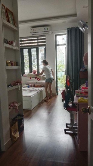 Nhà Đẹp Hẻm Xe Tải , Chủ cần bán gấp chuyển về Vinhomes,