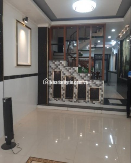 NHÀ XINH TÂN PHÚ -  NỘI THẤT SANG CHẢNH - HẺM 6M (XE HƠI NGỦ TRONG NHÀ) 68M2 - GIÁ CHỈ 10 TỶ TL