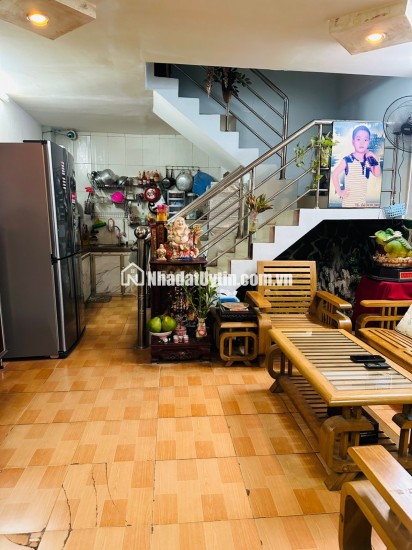  NHÀ ĐẸP LẠC LONG QUÂN – 3 TẦNG – CHÍNH CHỦ BÁN GẤP! 