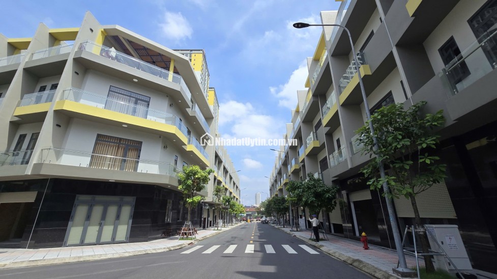 Nhà mặt phố Thống Nhất, quốc lộ 1k - Vị trí vàng, kinh doanh đỉnh, diện tích sử dụng từ 220m2, 4 tầng, 5PN, 6WC, giá hời chỉ 7x tỷ