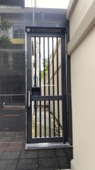 Nhà mặt phố Thống Nhất, Dĩ An: Vị trí vàng, kinh doanh đỉnh, 69m2, 3 tầng, 4PN, 6WC, sổ hồng trao tay, giá hời 8.4 tỷ!