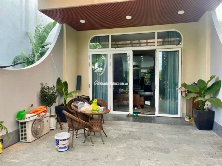 Bán nhà 3 tầng Hòa Xuân sát khu biệt thự