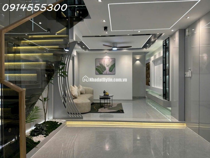 Siêu phẩm căn nhà phố full nội thất trệt lửng 3 lầu ngay Phan Huy Ích, P15, Tân Bình