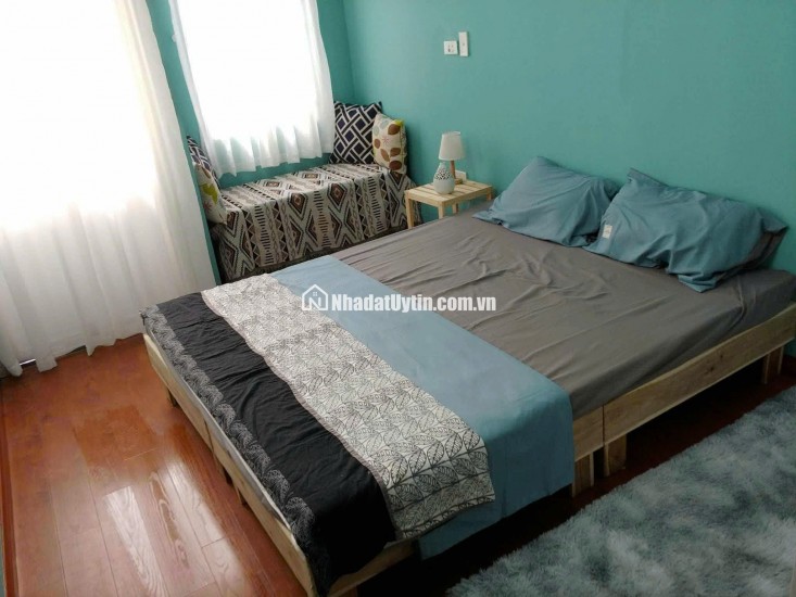 Bán nhà 5 tầng đẹp  Khu Long Biên  Gần ô tô đỗ, thu nhập 240tr/năm