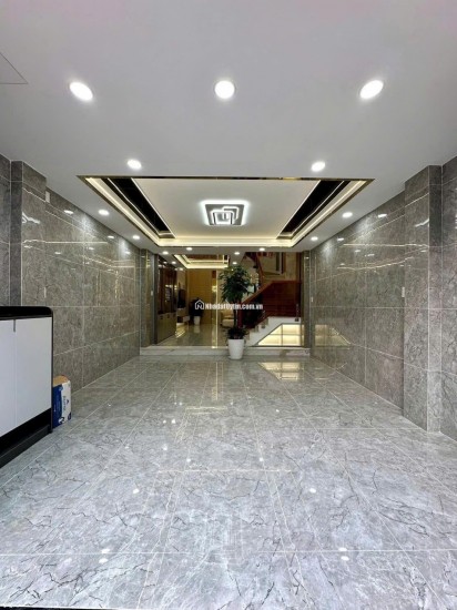 Nhà Nguyễn Ảnh Thủ, Hẻm Ô tô quay đầu, 70m2 5 tầng 5PN, sổ hồng. Nhỉnh 7 tỷ!