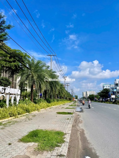 Nhà 3 tầng, 1 xẹt gần Đỗ Xuân Hợp, Phước Long B (Q9 cũ) ngang 5m, đất gần 100m nhỉnh 7 tỷ
