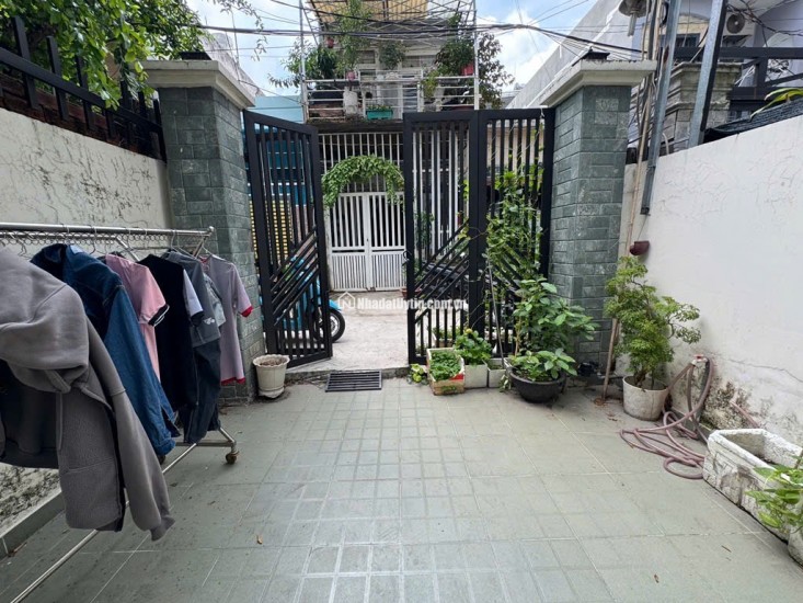 Bán Nhà hẻm 6m đường HàHuy Giáp phường THẠNH LỘC Q12.DT 71m2  5,2tỷ.