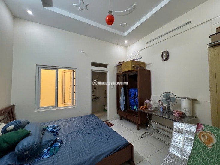 Bán Nhà hẻm 6m đường HàHuy Giáp phường THẠNH LỘC Q12.DT 71m2  5,2tỷ.