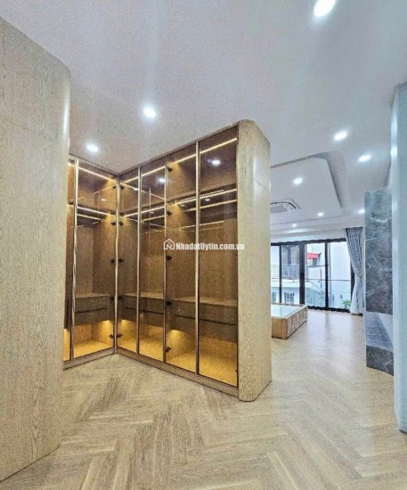 BÁN NHÀ GẦN 10TỶ- VÕ CHÍ CÔNG/ TÂY HỒ -40M2- 6 TẦNG THANG MÁY - 10M RA Ô TÔ -