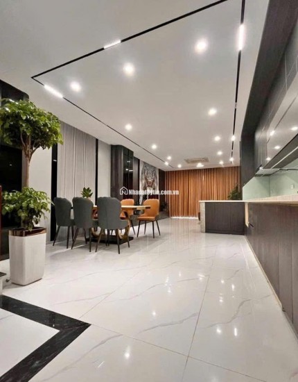 *GIỮ TIỀN- NHÀ MỚI 6 TẦNG THANG MÁY- LẠC LONG QUÂN/ XUÂN LA- DT 40m2, MT 4M- 10 TỶ