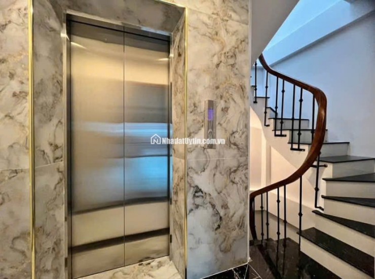 *GIỮ TIỀN- NHÀ MỚI 6 TẦNG THANG MÁY- LẠC LONG QUÂN/ XUÂN LA- DT 40m2, MT 4M- 10 TỶ