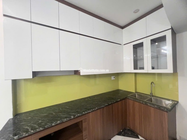 SIÊU HÓT - BÁN NHÀ TRUNG TÂM THẠCH BÀN- 30M², MT 4.5 M - 5 tầng – CHỈ 6.X TỶ,  Ô TÔ TRÁNH