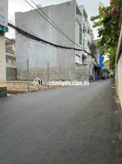 Chính chủ cần bán gấp lô đất vị trí đẹp 4 x 18m gần đường Dương Quảng Hàm, P6, Q. GV giá chỉ 8 tỷ