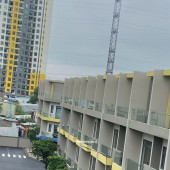 Nhà mặt phố Thống Nhất, Dĩ An: Vị trí vàng, kinh doanh đỉnh, 69m2, 3 tầng, 4PN, 6WC, sổ hồng trao tay, giá hời 8.4 tỷ!