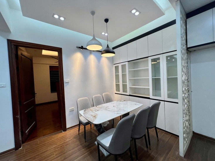 CĂN ĐẸP – TÒA ĐẸP – HÀNH LANG ĐÁ BÓNG – ÁNH SÁNG NGẬP TRÀN – BAN CÔNG MÊ LI