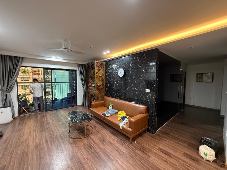 CHUYỂN NHÀ BIỆT THỰ – BÁN CĂN HỘ CAO CẤP TÒA S1 GOLDMARK CITY – 3PN RỘNG – NỘI THẤT XỊN – TẦNG CAO VIEW ĐẸP