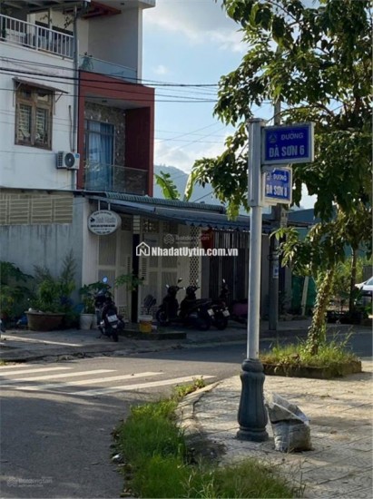 Bán đất thổ cư Đà Sơn 6, Liên Chiểu, Đà Nẵng. DT 95m2, giá 3.8 tỷ, sổ đỏ, hướng Đông Nam. LH: 0877661879
