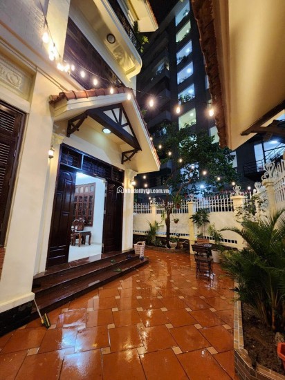 Biệt thự Thiên Hiền. lô góc ô tô dừng đỗ, 143m, mặt tiền 22m, 39 Tỷ
