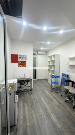 MẶT PHỐ TRƯỜNG CHINH – THANG MÁY – CHO THUÊ DÒNG TIỀN ỔN ĐỊNH

 .  GIÁ CHÀO : 23.6 TỶ