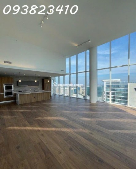 Bán Penhouse mặt tiền Nguyễn Hữu Thọ suất nhà báo, giá HĐ gốc có VAT 15,5 tỉ