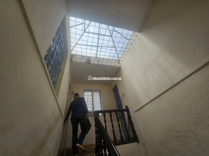 Nhà đẹp Gốc Đề Minh Khai – 3 tầng – Ngõ thông ô tô – Kinh doanh – Sổ đỏ, 10.8 tỷ