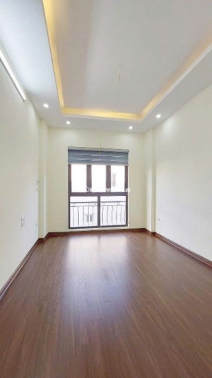 Bán nhà 4 tầng Vũ Tông Phan - Ngõ rộng ô tô đỗ sát nhà giá 4,1  tỷ - Nhà chưa sổ