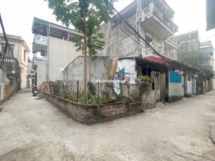 Bán đất Ngọc Thuỵ 42m lô góc oto vào chỉ 5 tỷ1. LH 0936123469