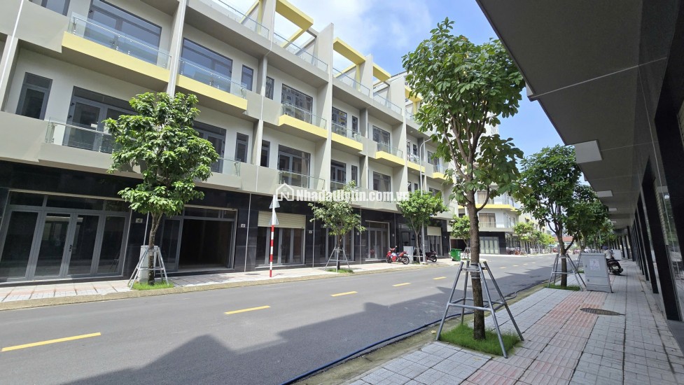 NHÀ PHỐ BCONS SUẤT NỘI BỘ CHIẾT KHẤU 600 TRIỆU, TT 20% NHẬN  NHÀ, NHẬN SỔ.