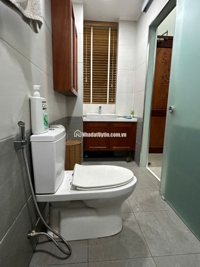 Nhà hẻm xe hơi ĐHT02, Đông Hưng Thuận, Q12