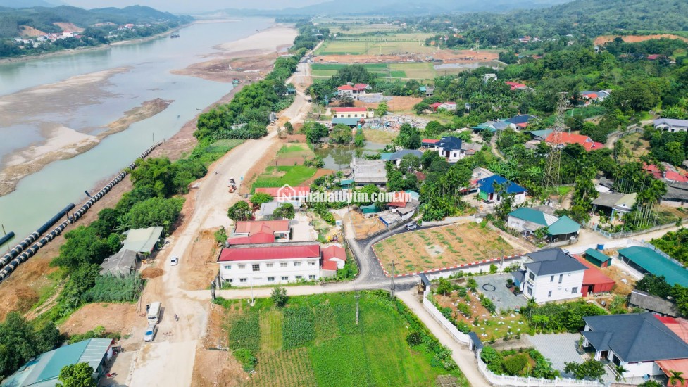 Đất nền Tp Hòa Bình view Sông Đà giá 650 triệu 1 lô, gần 3 Dự án lớn đang thi công