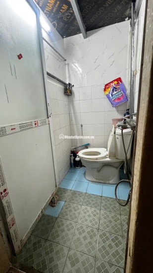 Cho thuê nhà cấp 4 30m2 đường nước Phần Lan, Phường Tứ Liên, Quận Tây Hồ, Hà Nội