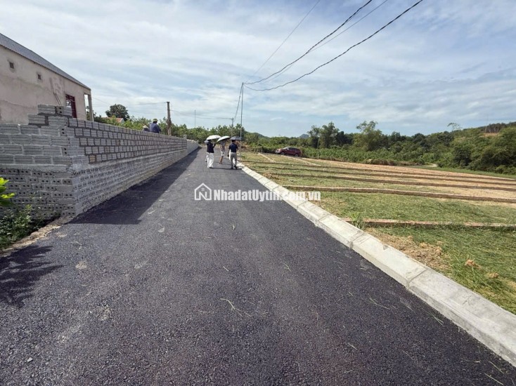 Đất nền Hòa bình