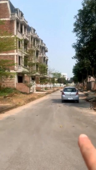  BIỆT THỰ LIỀN KỀ THIÊN MÃ – LÔ GÓC VIEW VƯỜN HOA HIẾM CÓ 