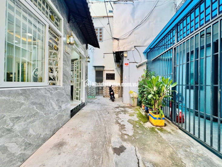 SIÊU PHẨM THÍCH QUẢNG ĐỨC – PHÚ NHUẬN  5 TẦNG ĐẸP - NGANG KHỦNG 5.4M - FULL NỘI THẤT