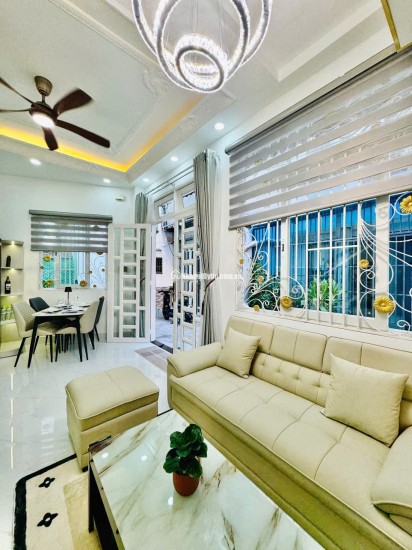 SIÊU PHẨM THÍCH QUẢNG ĐỨC – PHÚ NHUẬN  5 TẦNG ĐẸP - NGANG KHỦNG 5.4M - FULL NỘI THẤT