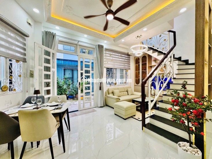 SIÊU PHẨM THÍCH QUẢNG ĐỨC – PHÚ NHUẬN  5 TẦNG ĐẸP - NGANG KHỦNG 5.4M - FULL NỘI THẤT