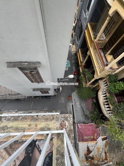 Siêu hiếm – Nhà lô góc Nguyễn Chí Thanh 58m2 – Mặt tiền 4.5m– ô tô vào nhà – Ngõ thông- 26 tỷ.