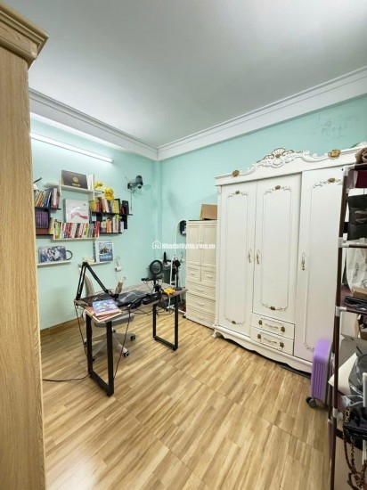 Bán Nhà Tân Triều 34m2- 6 Tầng – 6 phòng ngủ - Vừa ở vừa cho thuê -Gần ô tô – Ngõ thông – chào 8.3 tỷ.