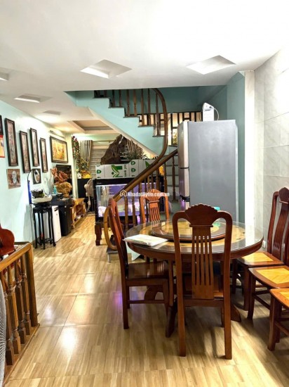 Bán Nhà Tân Triều 34m2- 6 Tầng – 6 phòng ngủ - Vừa ở vừa cho thuê -Gần ô tô – Ngõ thông – chào 8.3 tỷ.