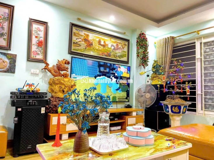 Bán Nhà Tân Triều 34m2- 6 Tầng – 6 phòng ngủ - Vừa ở vừa cho thuê -Gần ô tô – Ngõ thông – chào 8.3 tỷ.